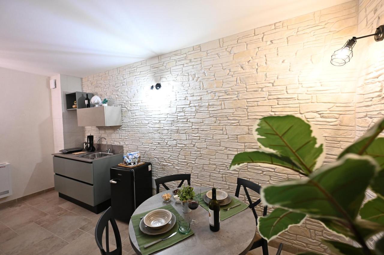Suite Laurel Spa Con Idromassaggio Fasano Eksteriør bilde