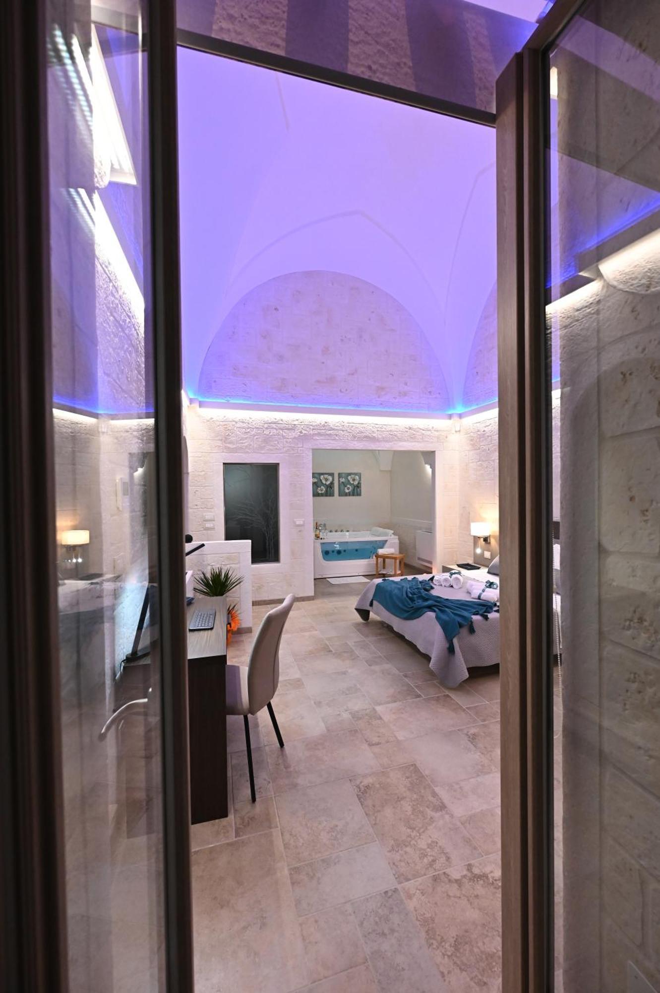 Suite Laurel Spa Con Idromassaggio Fasano Eksteriør bilde