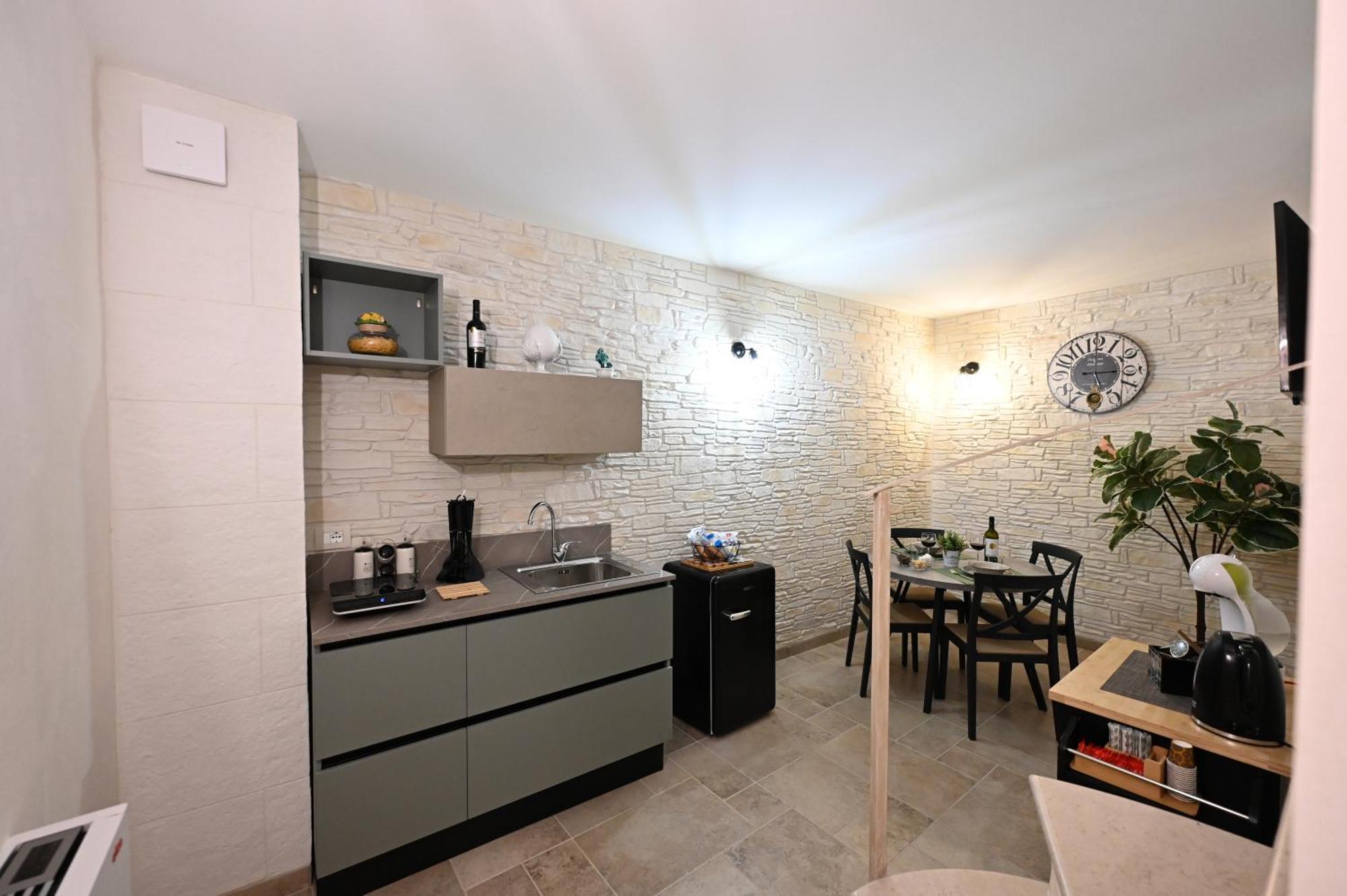 Suite Laurel Spa Con Idromassaggio Fasano Eksteriør bilde